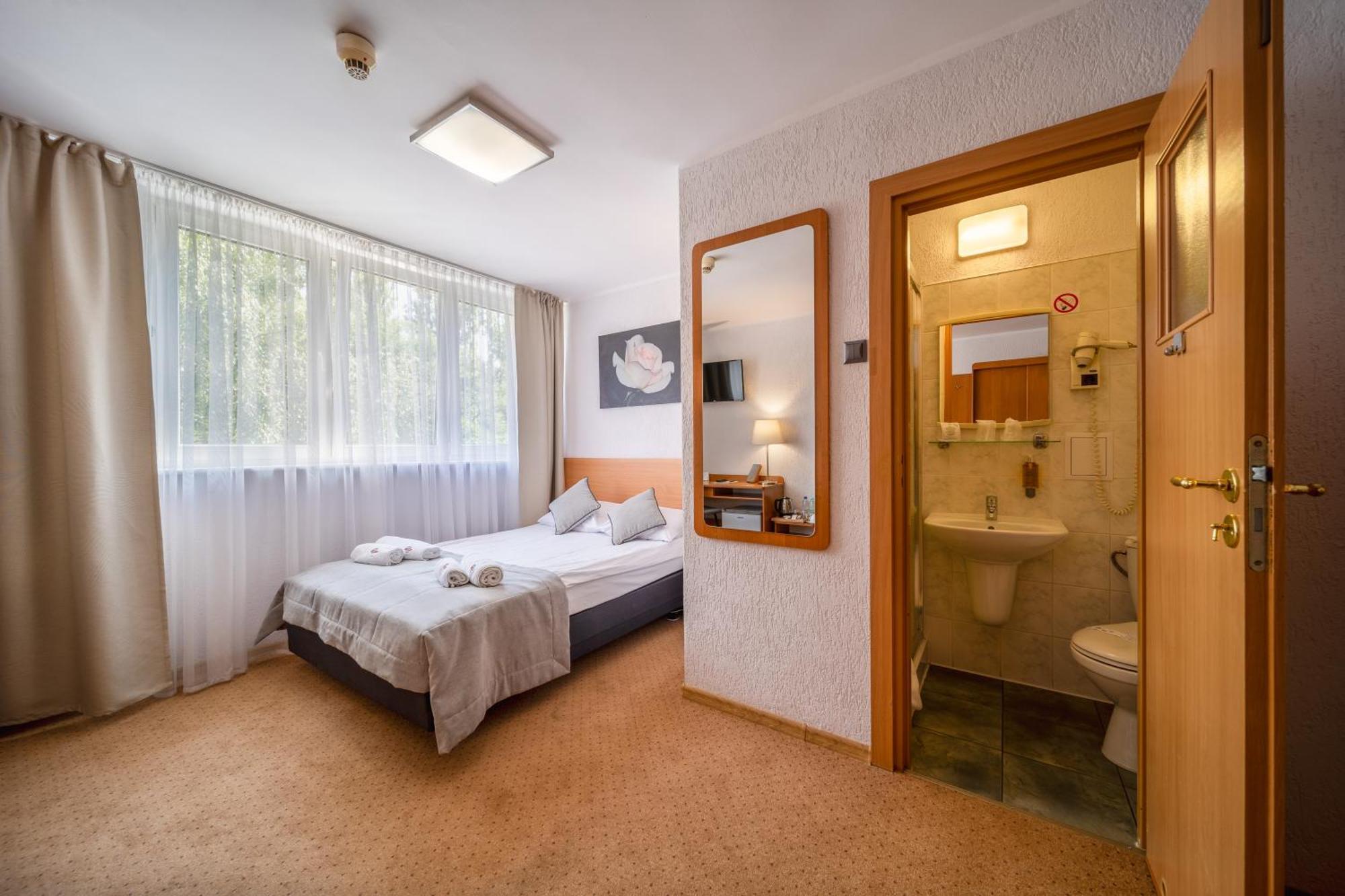 Hotel Gromada Poznan Ngoại thất bức ảnh