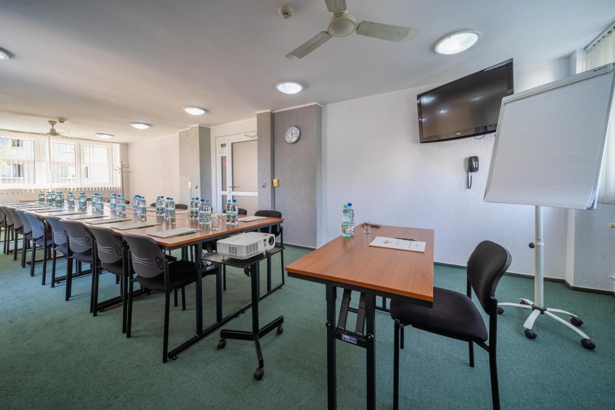Hotel Gromada Poznan Ngoại thất bức ảnh