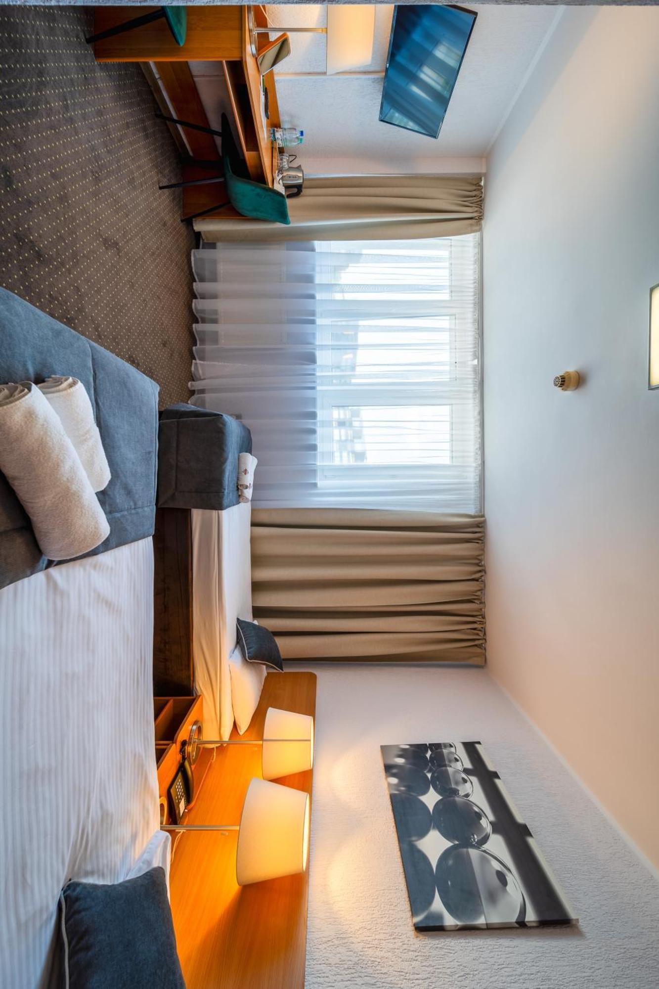 Hotel Gromada Poznan Ngoại thất bức ảnh